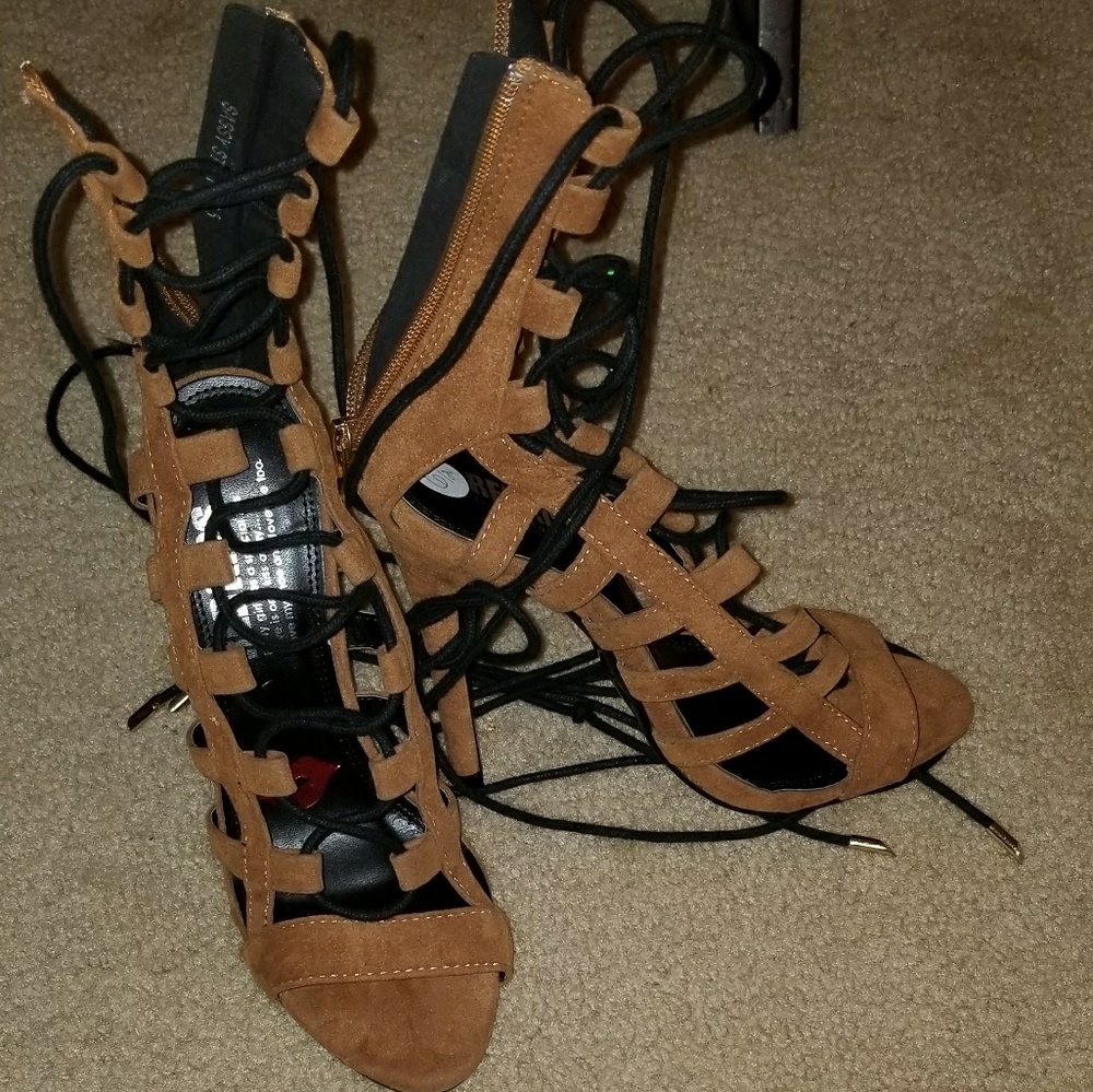 REDKISS SHOE